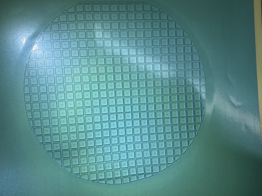 ثقوب ثقب زجاجية للأشعة فوق البنفسجية من الكوارتز / البورسليكات 4.4 X 4.4 X 0.5mmt