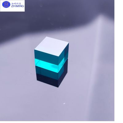 الحجر الكريم الصناعي اللون الزعفير الحجر الخام الأزرق السماوي صلابة موخ 9 للمجوهرات الحرفية