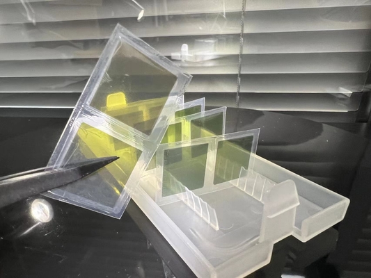 سعر جيد 10 × 10 × 0.5 مم رقاقة كربيد السيليكون 4H - N SiC Crystal Chips الانترنت