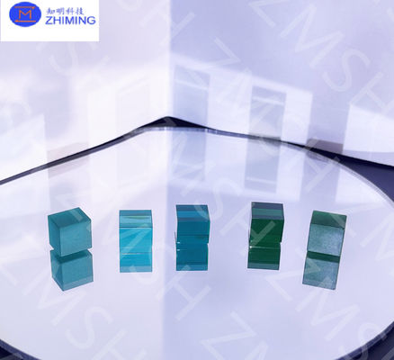 سعر جيد الصفير الحجر الكريم المواد الخام المختبر صنع الزيتون الأخضر النعناع الناعم الأخضر الزمرد الأخضر للمجوهرات الانترنت
